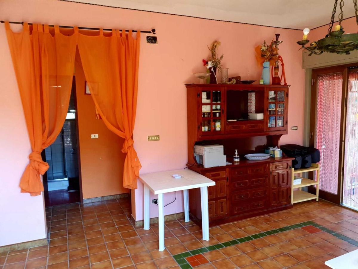 Villa Parco Morello Piano Terra Villarosa Exteriör bild